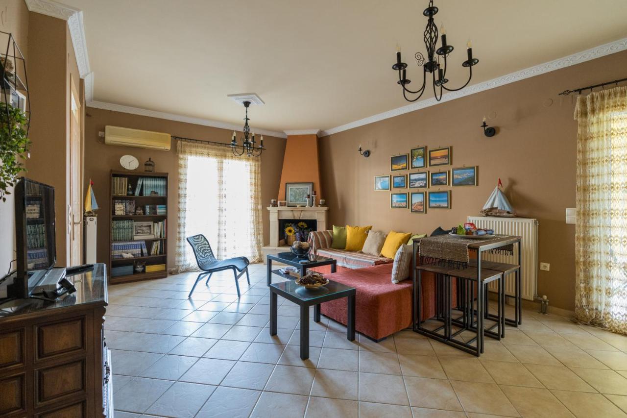 Aurelia Apartment Lixouri Bagian luar foto